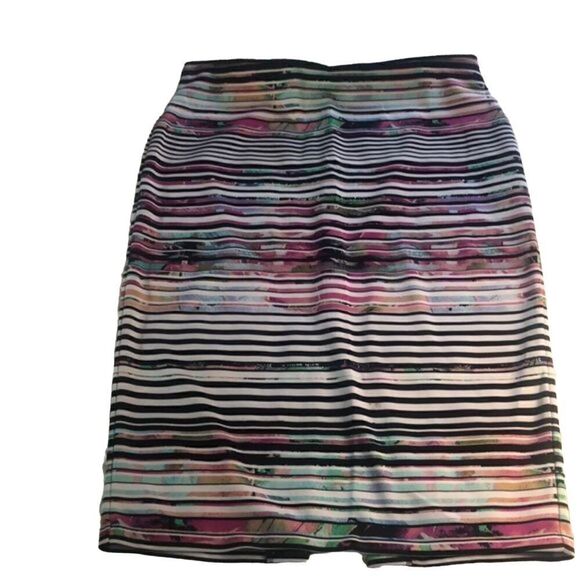 Vibrant and Bold Colorful abstract stripe skirt, stretchy flattering comfy plus - Picture 1 of 9